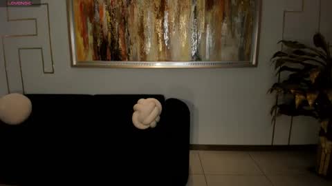 Snapshot of alinakravitz_ chatting on 11/15/25, 12:02 alinakravitz_ online show from 11/15/25, 12:02