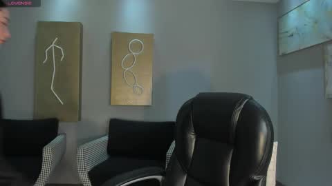 Snapshot of alinakravitz_ chatting on 11/21/25, 11:42 alinakravitz_ online show from 11/21/25, 11:42