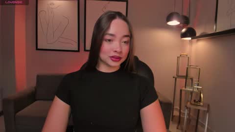 Snapshot of alinakravitz_ chatting on 12/05/25, 11:41 alinakravitz_ online show from 12/05/25, 11:41