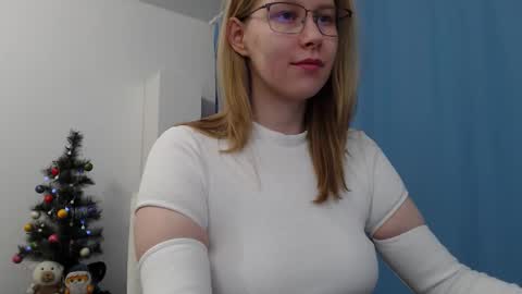 Snapshot of alinasei chatting on 01/06/26, 06:11 alinasei online show from 01/06/26, 06:11