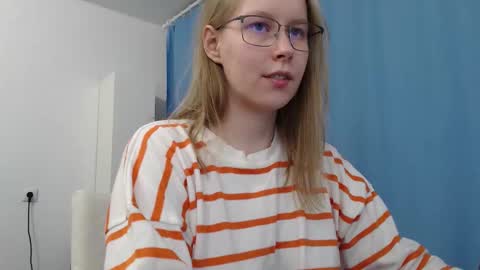 Snapshot of alinasei chatting on 01/09/26, 07:37 alinasei online show from 01/09/26, 07:37