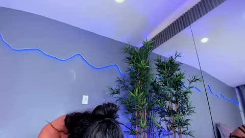    online show from 12/05/25, 04:14