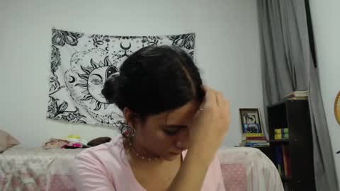 Snapshot of alinawoolf_ chatting on 12/04/24, 02:31  Ali  online show from 12/04/24, 02:31