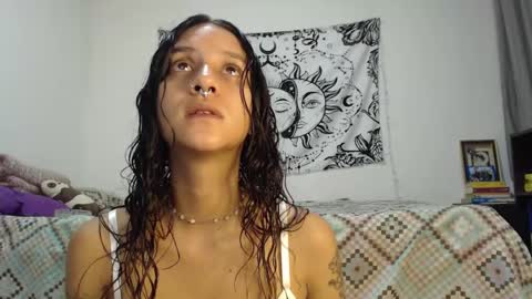 Snapshot of alinawoolf_ chatting on 12/09/24, 02:02  Ali  online show from 12/09/24, 02:02