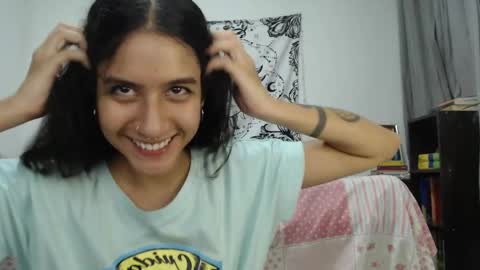 Snapshot of alinawoolf_ chatting on 01/14/25, 02:29  Ali  online show from 01/14/25, 02:29