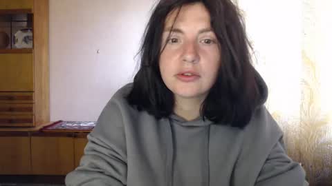 Snapshot of alinaxjames chatting on 04/25/26, 02:47 AlinaxJames online show from 04/25/26, 02:47