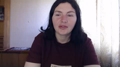 Snapshot of alinaxjames chatting on 05/06/26, 07:35 AlinaxJames online show from 05/06/26, 07:35