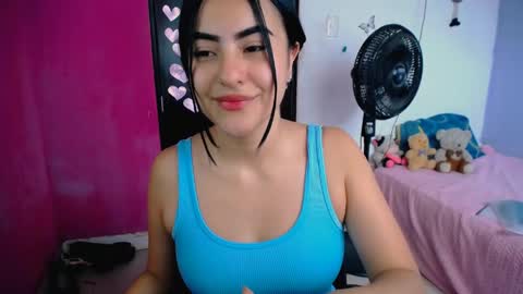 Snapshot of alis_jones__ chatting on 05/11/26, 06:27 Alis jines online show from 05/11/26, 06:27
