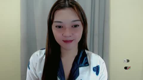 Snapshot of alisa_kiss_ chatting on 02/15/25, 05:39 Shanti xhey online show from 02/15/25, 05:39