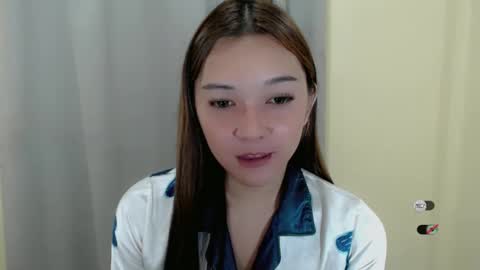 Snapshot of alisa_kiss_ chatting on 02/19/25, 01:17 Shanti xhey online show from 02/19/25, 01:17