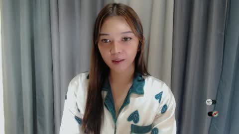 Snapshot of alisa_kiss_ chatting on 02/19/25, 04:33 Shanti xhey online show from 02/19/25, 04:33