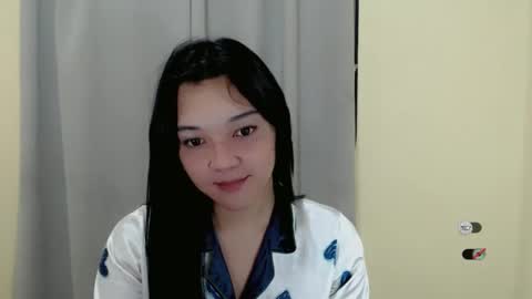 Snapshot of alisa_kiss_ chatting on 02/27/25, 11:31 Shanti xhey online show from 02/27/25, 11:31