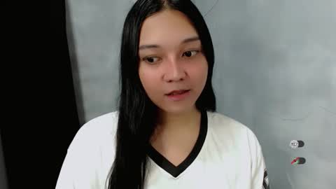 Snapshot of alisa_kiss_ chatting on 10/15/25, 04:51 Shanti xhey online show from 10/15/25, 04:51