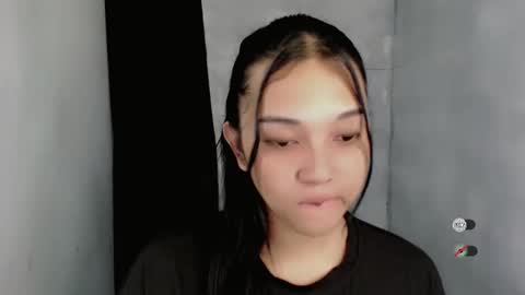 Snapshot of alisa_kiss_ chatting on 10/22/25, 04:07 Shanti xhey online show from 10/22/25, 04:07