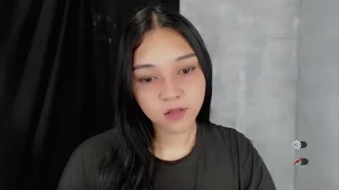 Snapshot of alisa_kiss_ chatting on 10/28/25, 10:56 Shanti xhey online show from 10/28/25, 10:56