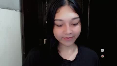 Snapshot of alisa_kiss_ chatting on 11/17/25, 11:38 Shanti xhey online show from 11/17/25, 11:38