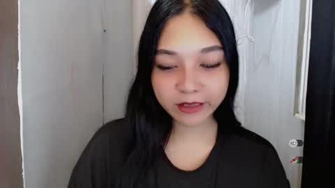 Snapshot of alisa_kiss_ chatting on 11/23/25, 11:04 Shanti xhey online show from 11/23/25, 11:04