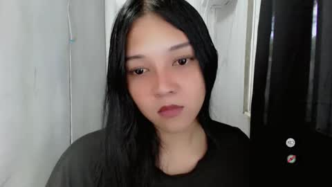 Snapshot of alisa_kiss_ chatting on 11/26/25, 06:25 Shanti xhey online show from 11/26/25, 06:25