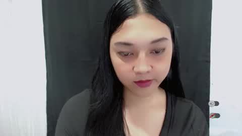 Snapshot of alisa_kiss_ chatting on 12/04/25, 10:35 Shanti xhey online show from 12/04/25, 10:35