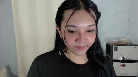 Snapshot of alisa_kiss_ chatting on 12/20/25, 07:37 Shanti xhey online show from 12/20/25, 07:37