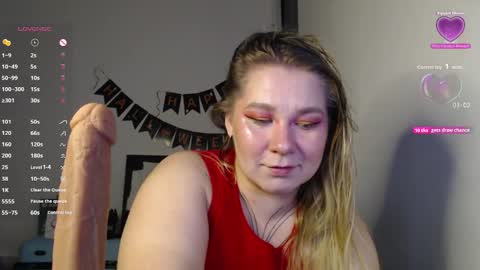 alisa_u online show from 10/30/25, 10:21