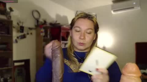 alisa_u online show from 06/18/26, 10:25