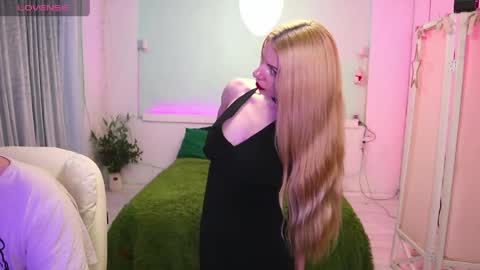 Alisa Aleks online show from 04/18/26, 07:58