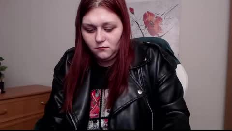 Snapshot of alisawoods_ chatting on 03/08/26, 01:59 Alisa online show from 03/08/26, 01:59