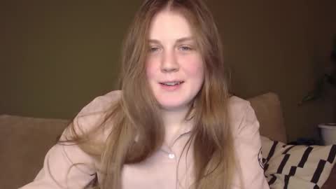 Snapshot of alisaxxxshy chatting on 02/12/26, 11:00 alisaxxxshy online show from 02/12/26, 11:00