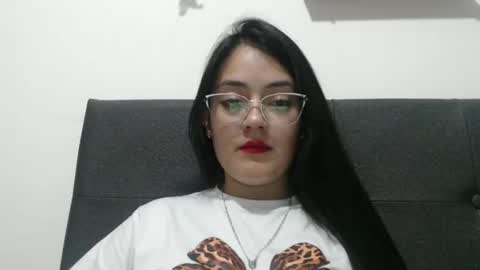 Snapshot of alisha_9997 chatting on 10/27/25, 01:09 alisha_9997 online show from 10/27/25, 01:09