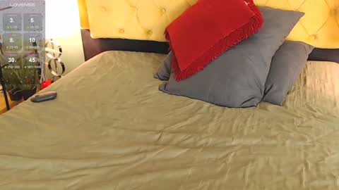 Snapshot of alishaweir chatting on 12/02/24, 09:28 Luna online show from 12/02/24, 09:28