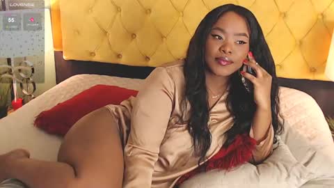 Snapshot of alishaweir chatting on 12/17/24, 11:49 Luna online show from 12/17/24, 11:49