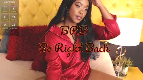 Snapshot of alishaweir chatting on 02/12/25, 12:05 Luna online show from 02/12/25, 12:05