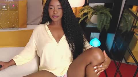 Snapshot of alishaweir chatting on 09/29/25, 08:35 Luna online show from 09/29/25, 08:35