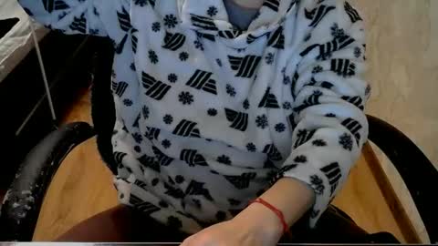 Snapshot of alisia18 chatting on 01/07/26, 01:57 Alisa online show from 01/07/26, 01:57