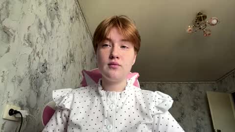 Snapshot of alisiakapp chatting on 03/18/26, 10:07 Mia online show from 03/18/26, 10:07