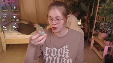 Snapshot of alison_doody chatting on 02/19/26, 07:48 Alison online show from 02/19/26, 07:48