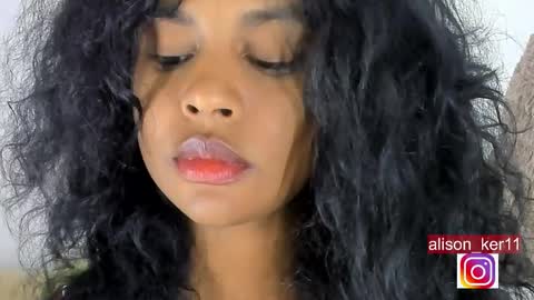 Snapshot of alison_ker chatting on 02/03/25, 01:09 Sofias house online show from 02/03/25, 01:09