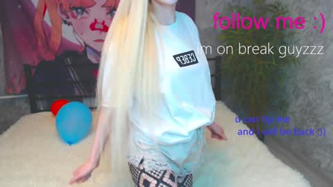 Snapshot of alison_moonlight chatting on 12/30/24, 10:34 Alison online show from 12/30/24, 10:34