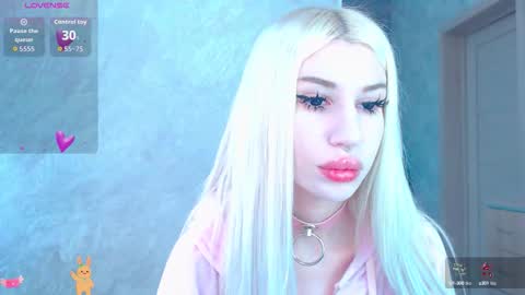 Snapshot of alison_moonlight chatting on 10/03/25, 09:01 Alison online show from 10/03/25, 09:01