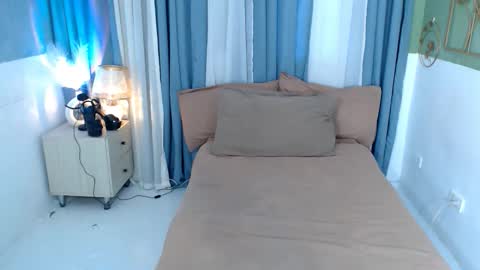 Snapshot of alisonaims chatting on 05/30/26, 05:59 hotty online show from 05/30/26, 05:59