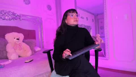 Alison Fishert online show from 01/21/25, 11:56