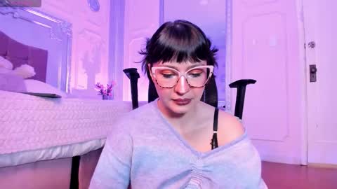 Alison Fishert online show from 11/05/25, 01:00