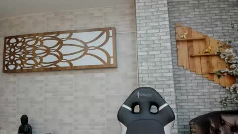 alisonn_doll online show from 10/23/25, 12:59