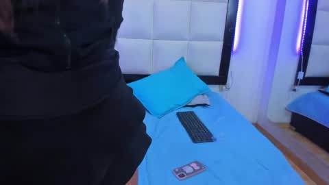 Aliss and Aron online show from 04/29/26, 05:30