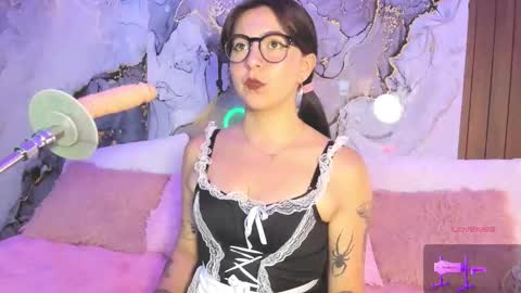 Snapshot of alissa_cute1 chatting on 03/27/26, 08:30 Mia online show from 03/27/26, 08:30