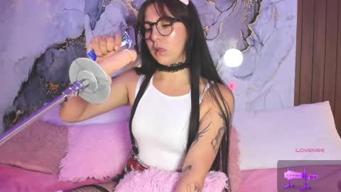 Snapshot of alissa_cute1 chatting on 04/01/26, 08:28 Mia online show from 04/01/26, 08:28