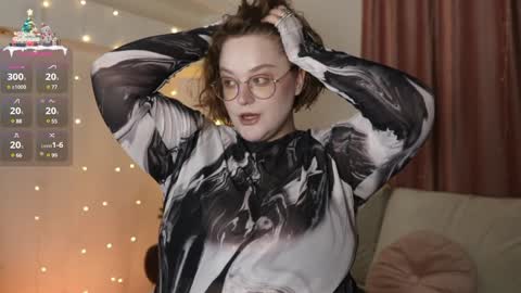 Snapshot of alissa_styles chatting on 12/22/24, 04:17 Alissa online show from 12/22/24, 04:17