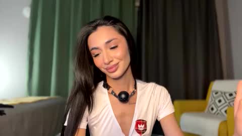 Snapshot of alissadreams chatting on 10/31/25, 06:31 Alissa online show from 10/31/25, 06:31