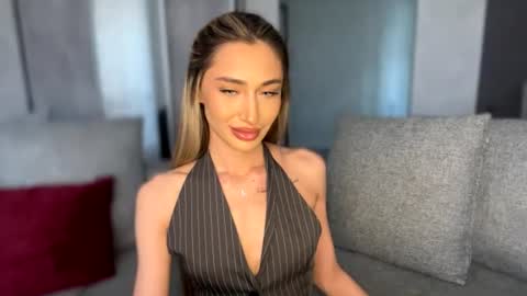 Alissa online show from 06/15/26, 01:46